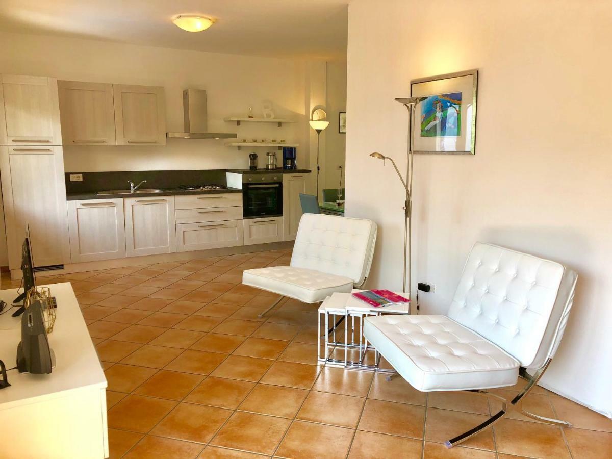 Aparthotel Residenza Ai Ronchi 1 2 6 Maccagno Exterior foto